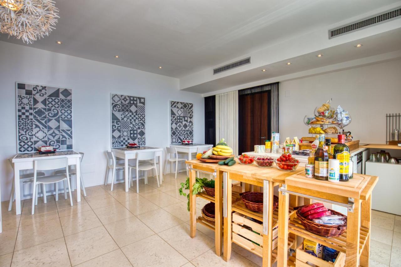 Residenze Longhi Bed and Breakfast Vasto Exteriör bild