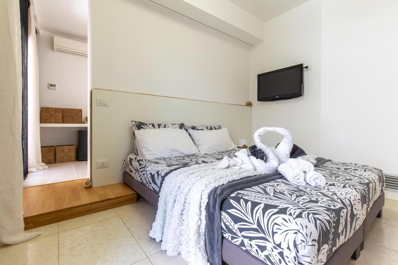 Residenze Longhi Bed and Breakfast Vasto Exteriör bild